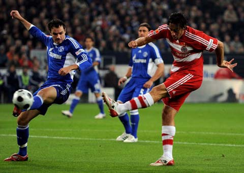 后卫也赫然 后卫也赫然